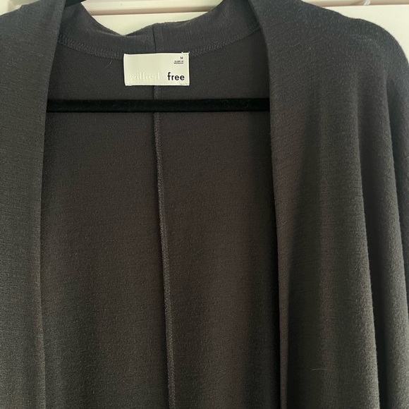 Aritzia Zlata Sweater - Picture 3 of 3